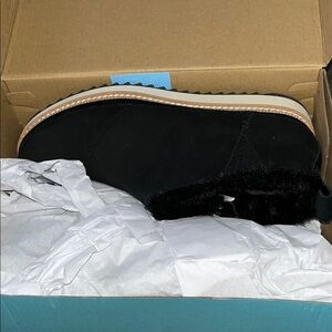 Toms Black Ankle Boots with Fur Lining